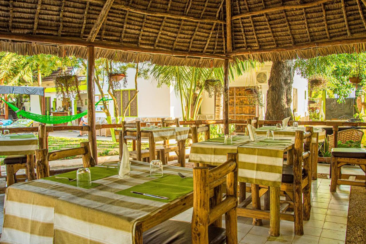 Green'S Hostel Нунгви Екстериор снимка