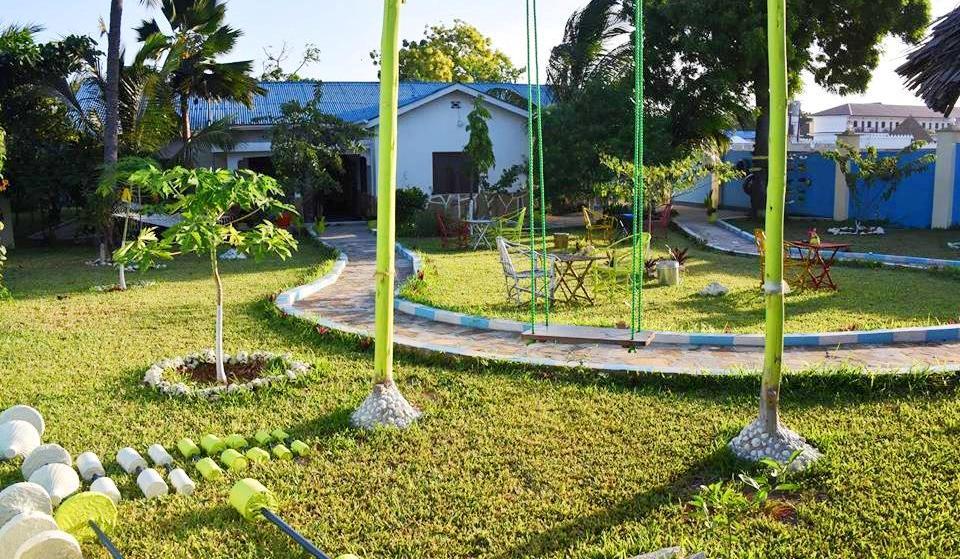 Green'S Hostel Нунгви Екстериор снимка