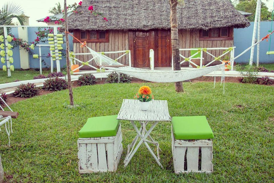 Green'S Hostel Нунгви Екстериор снимка