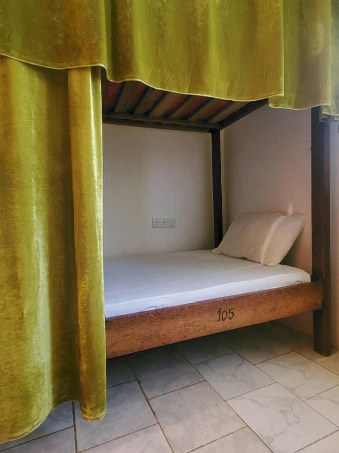 Green'S Hostel Нунгви Екстериор снимка