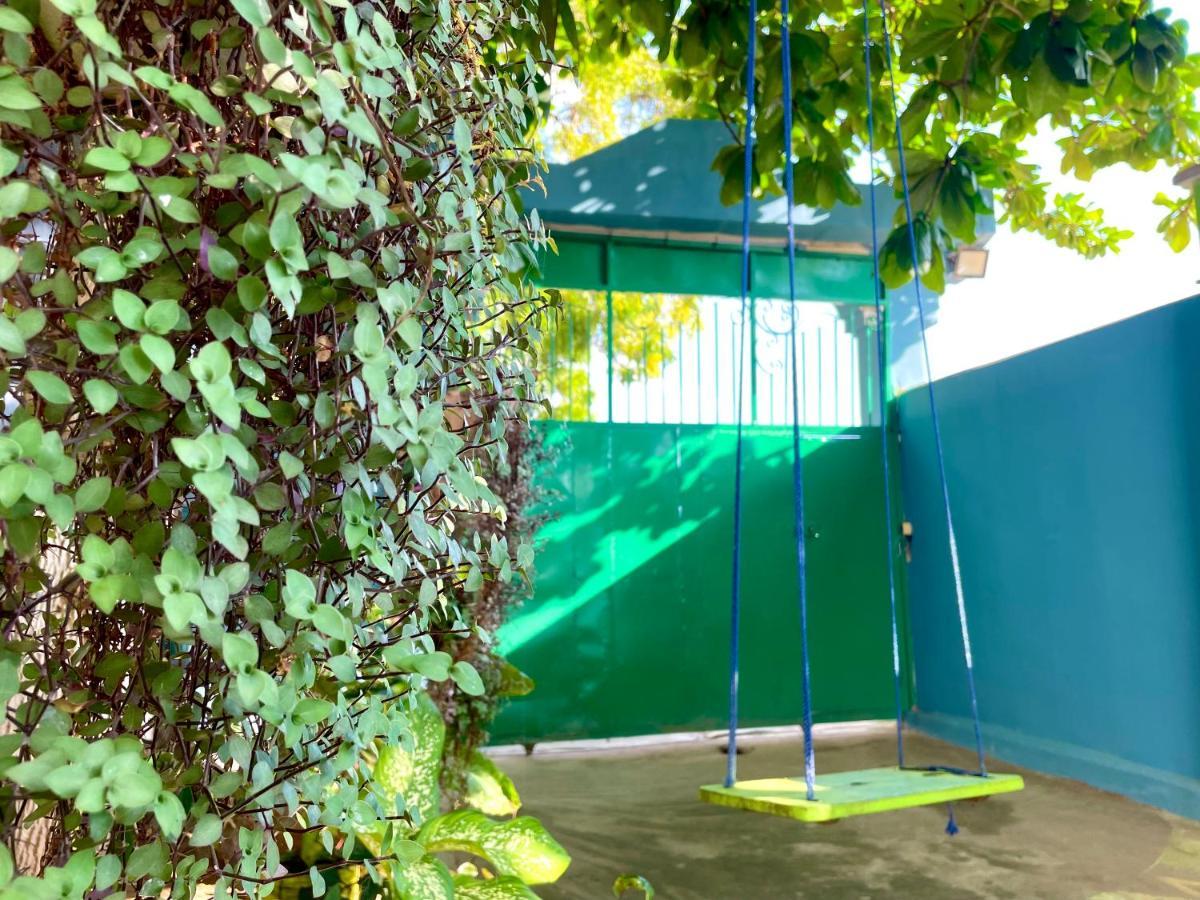 Green'S Hostel Нунгви Екстериор снимка