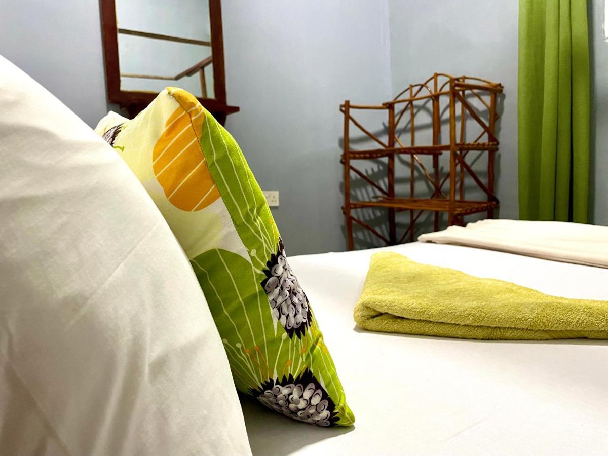 Green'S Hostel Нунгви Екстериор снимка