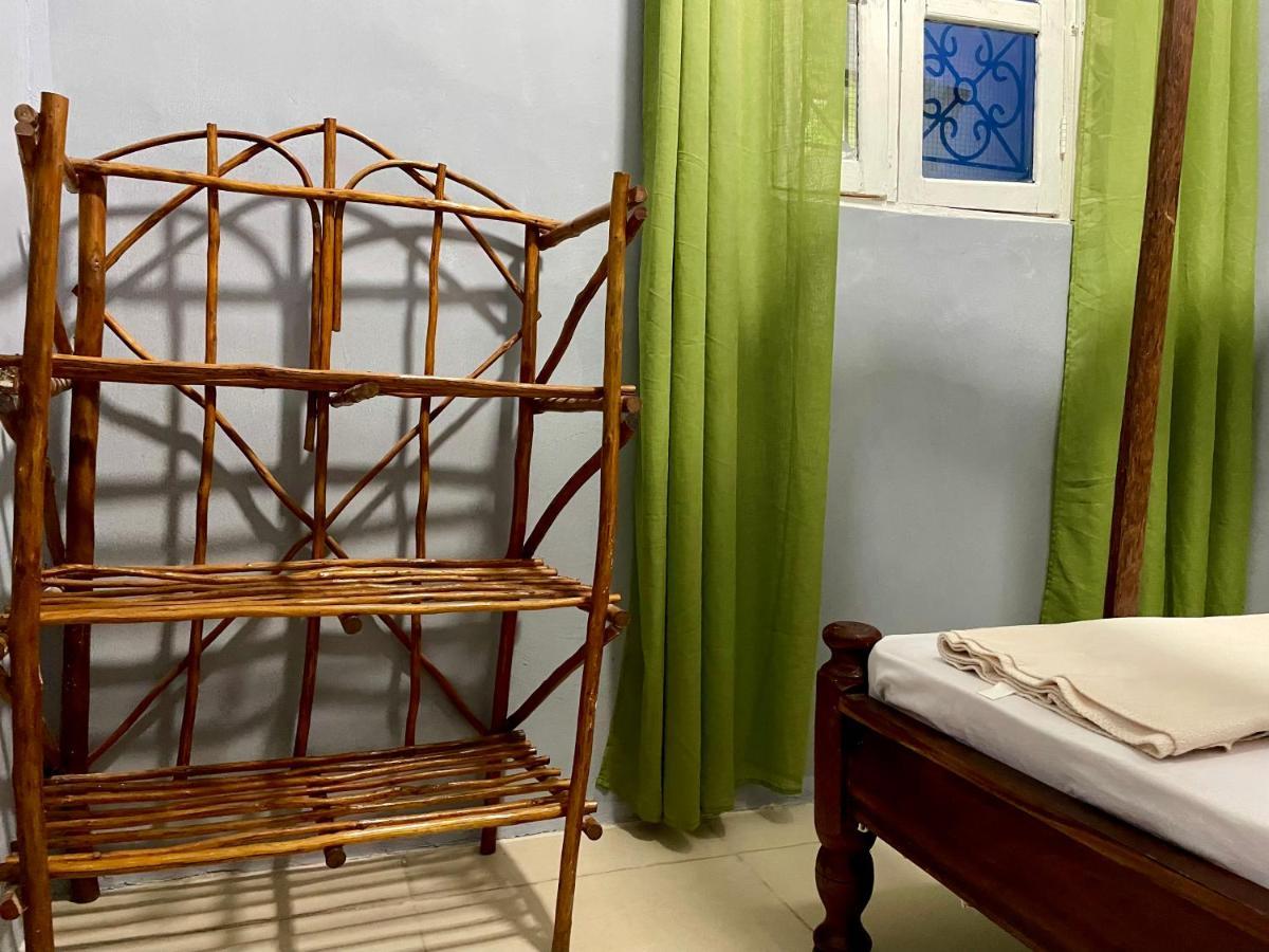 Green'S Hostel Нунгви Екстериор снимка